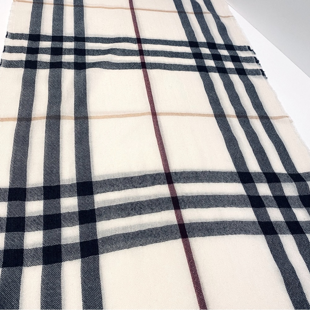 BURBERRY CHECK FRINGE LIGHTWEIGHT WRAP / SCARF. - Picture 9 of 13